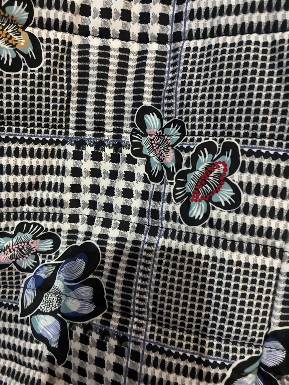 Vera Bradley reversible puffer jacket black and white plaid adorned butterflies - Picture 7 of 10